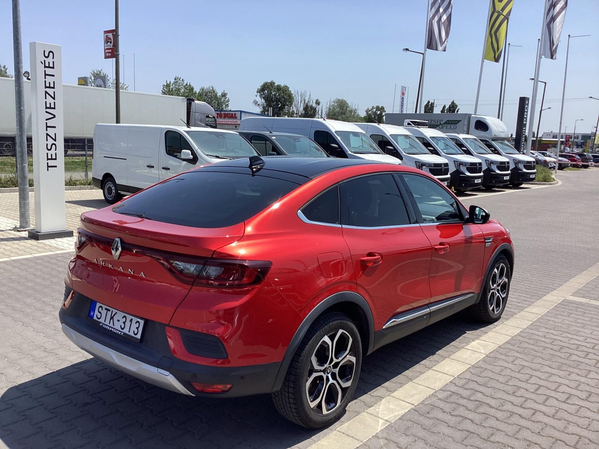 RENAULT ARKANA 1.3 TCe mild Hybrid Intens EDC BOSE/LED/NAVI/KAMERA/TÁVTARTÓ TEMPOMAT/FŰTHETŐ ÜLÉS-KORMÁNY