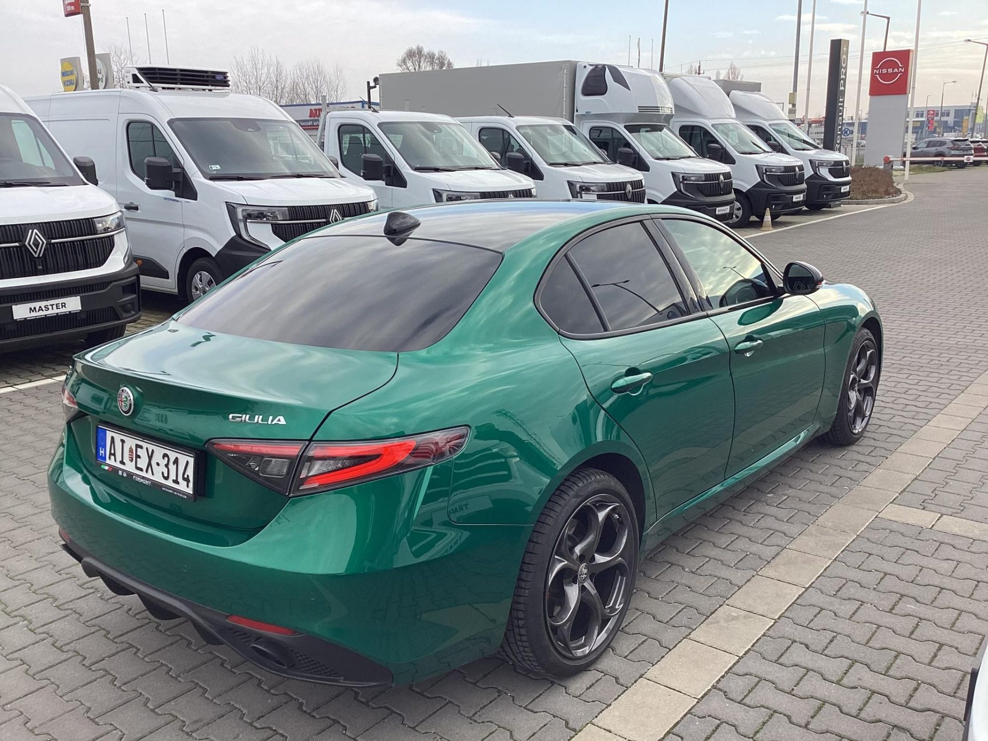 ALFA ROMEO GIULIA 2.0 MultiAir Tributo (Automata) GYÁRI GARANCIA 2029.07.v.200e km-ig