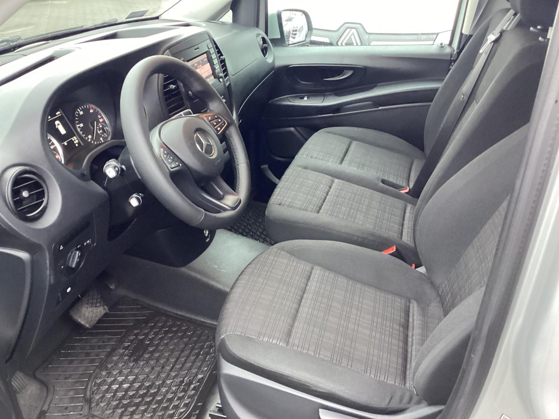 MERCEDES-BENZ VITO 116 BlueTec Tourer Select L (Automata) 136e km ! 9 személyes ! SZERVÍZKÖNYVES !