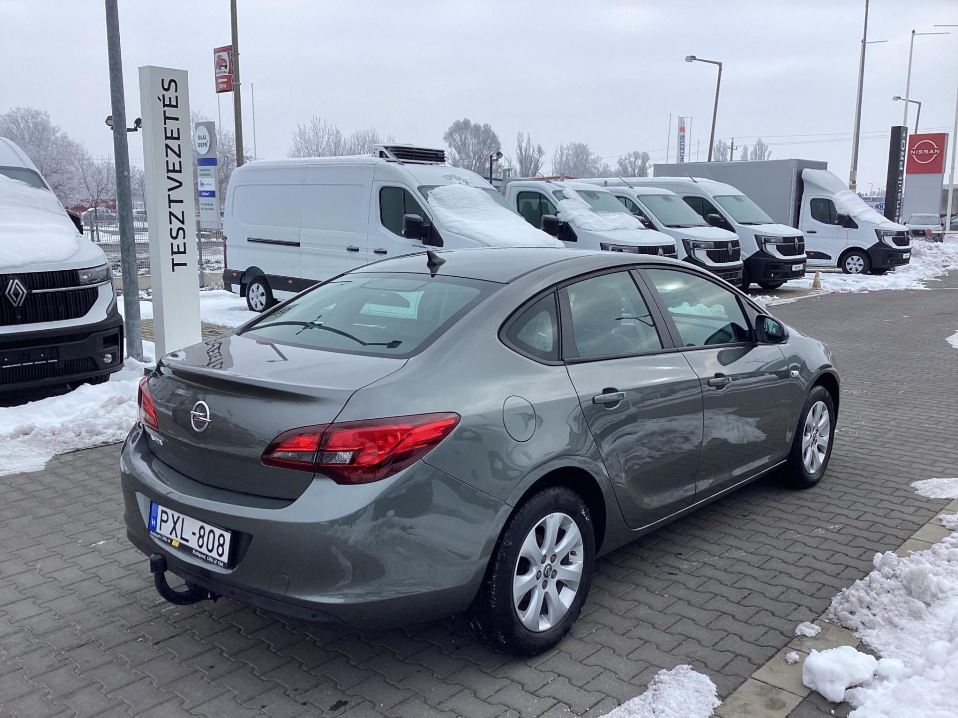 OPEL ASTRA J Sedan 1.6 Enjoy EURO6 69e km ! ÜLÉSFŰTÉS/HOROG/TEMPOMAT/PAJZS VÉDELEM !