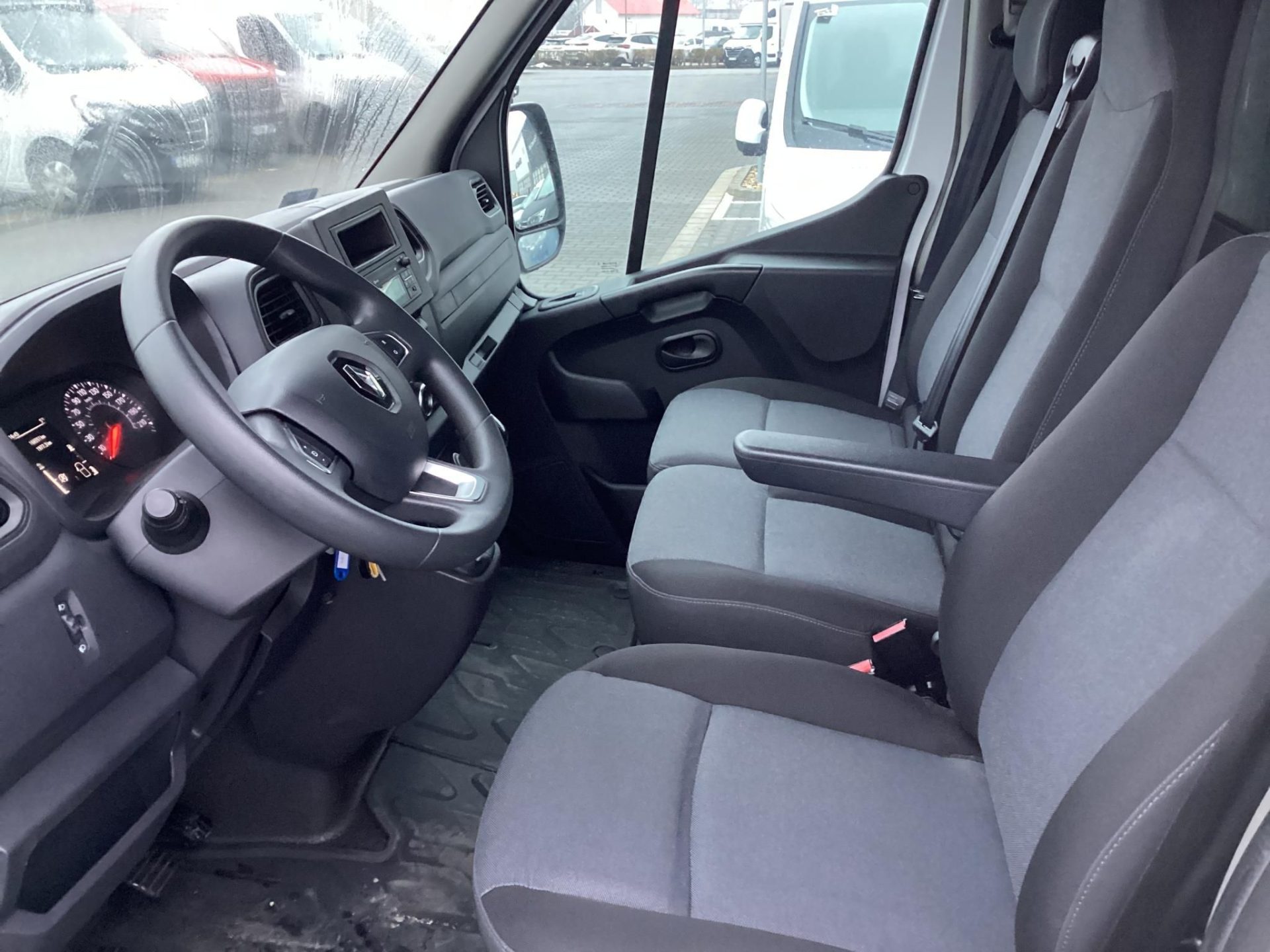RENAULT MASTER 2.3 dCi 165 L3P3 3,5t Pack Comfort Mo-i. 165e km ! 10 Paletta ! BALU hálófülke !