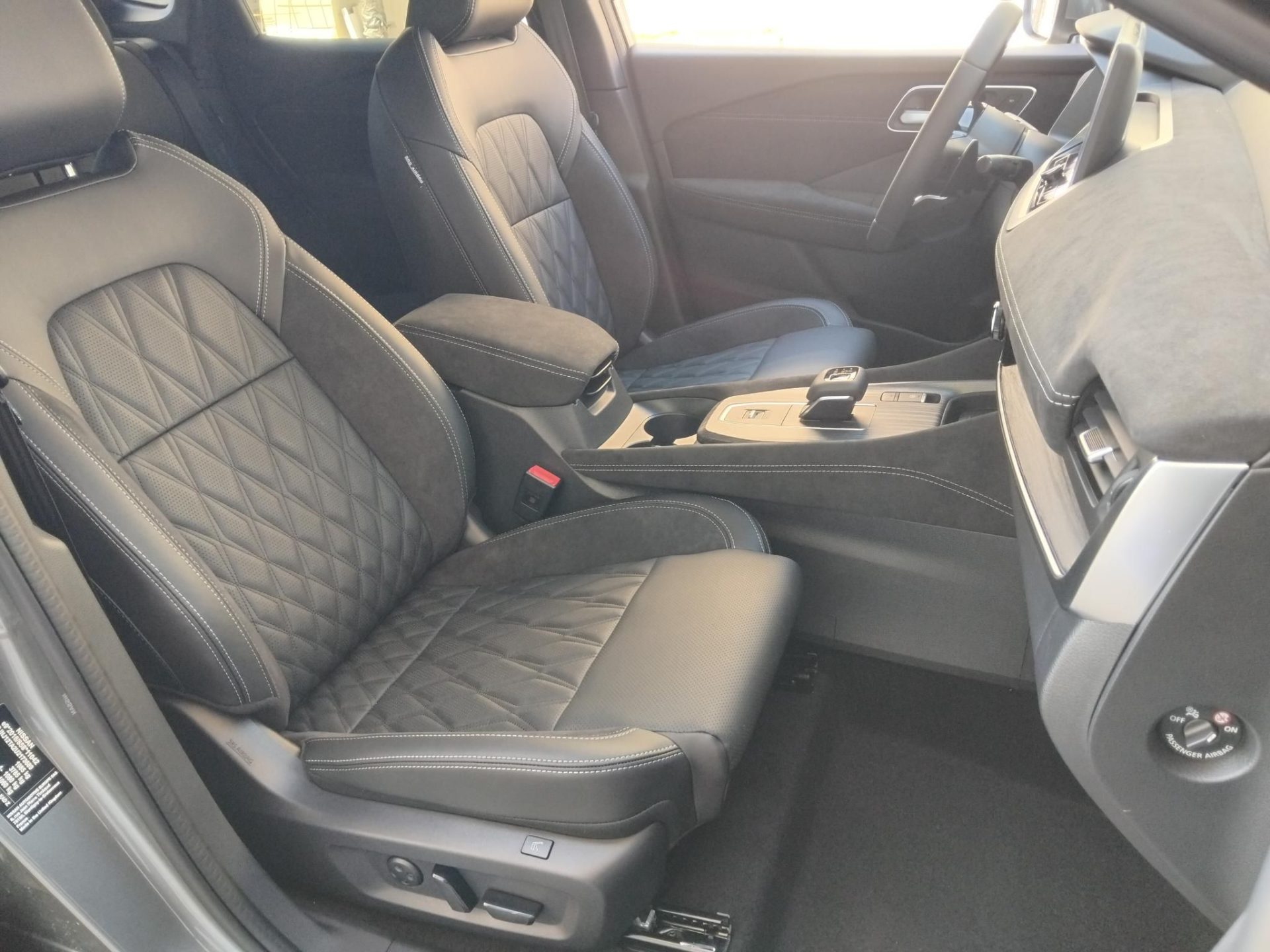 NISSAN QASHQAI 1.3 DIG-T Mild Tekna+ X-Tronic FULL EXTRA!!! MILLIÓS KEDVEZMÉNY!