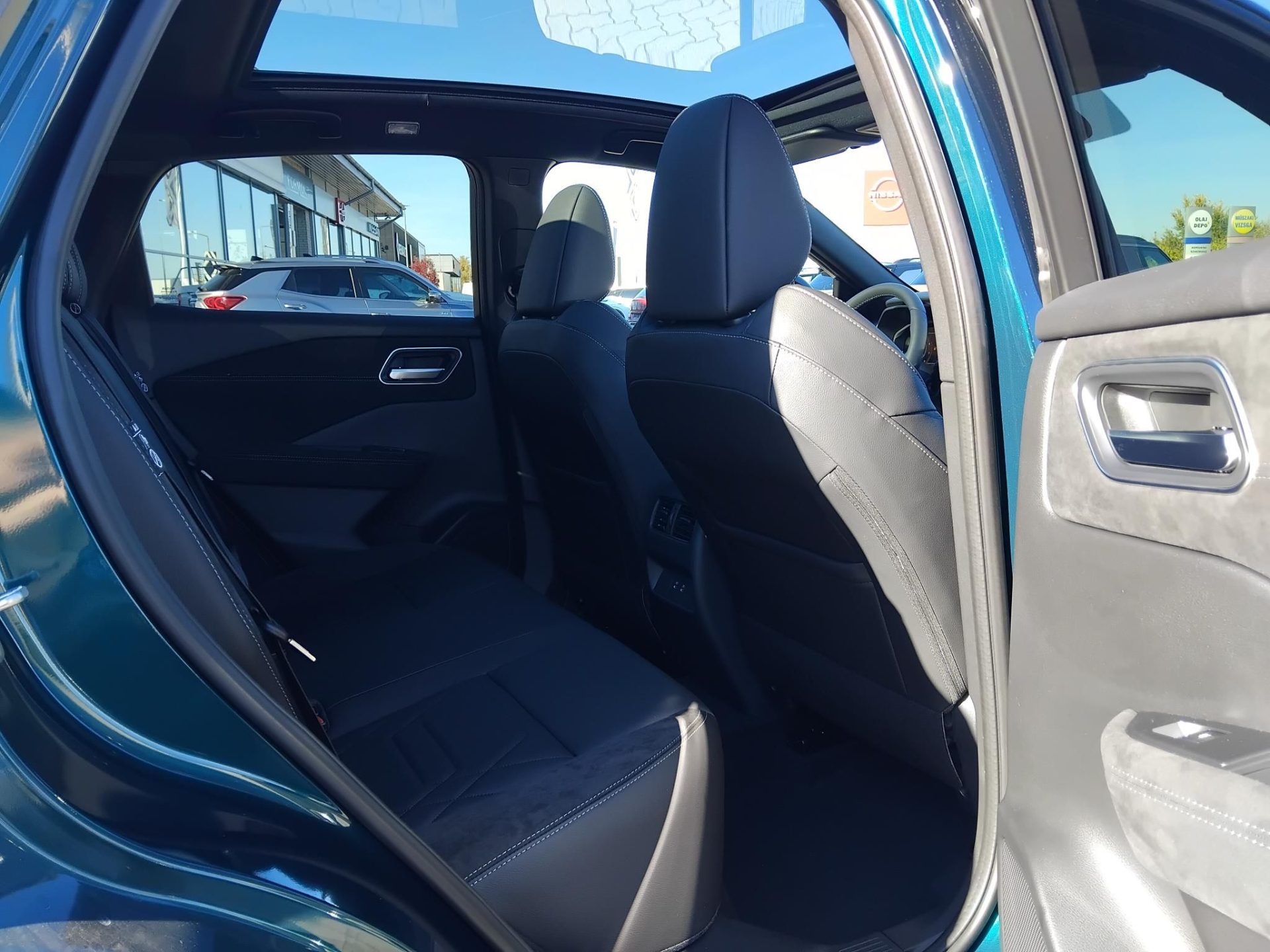 NISSAN QASHQAI 1.3 DIG-T Mild N-Design X-Tronic KÜLÖNLEGES FELSZERELTSÉG ÉS MÉLYÓCEÁN FÉNYEZÉS KÉSZLETRŐL !!!