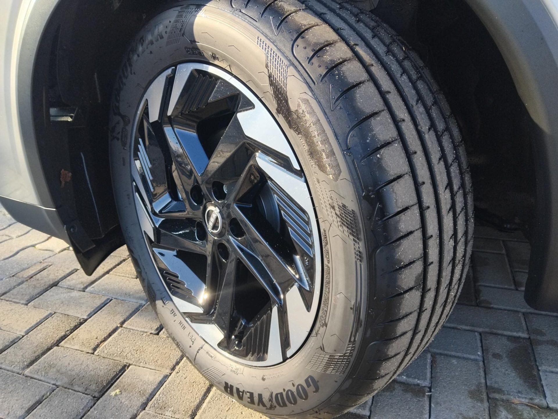 NISSAN QASHQAI 1.3 DIG-T Mild Hybrid N-Connecta MANUÁLIS VÁLTÓ+TÉLI CSOMAG+KÉSZLETRŐL!!!