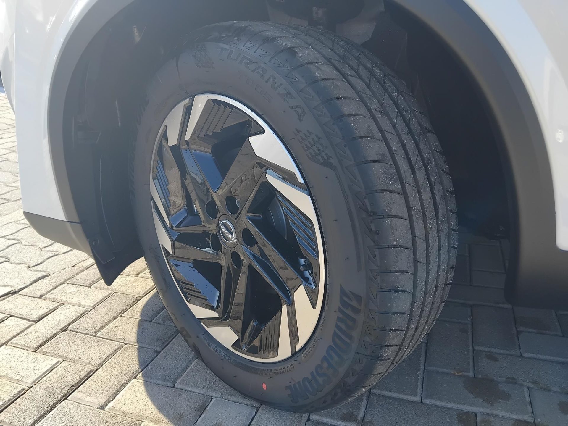 NISSAN QASHQAI 1.3 DIG-T Mild Hybrid N-Connecta X-Tronic MILLIÓS KEDVEZMÉNY!!! BI-COLOR+KÉSZLETRŐL!!!