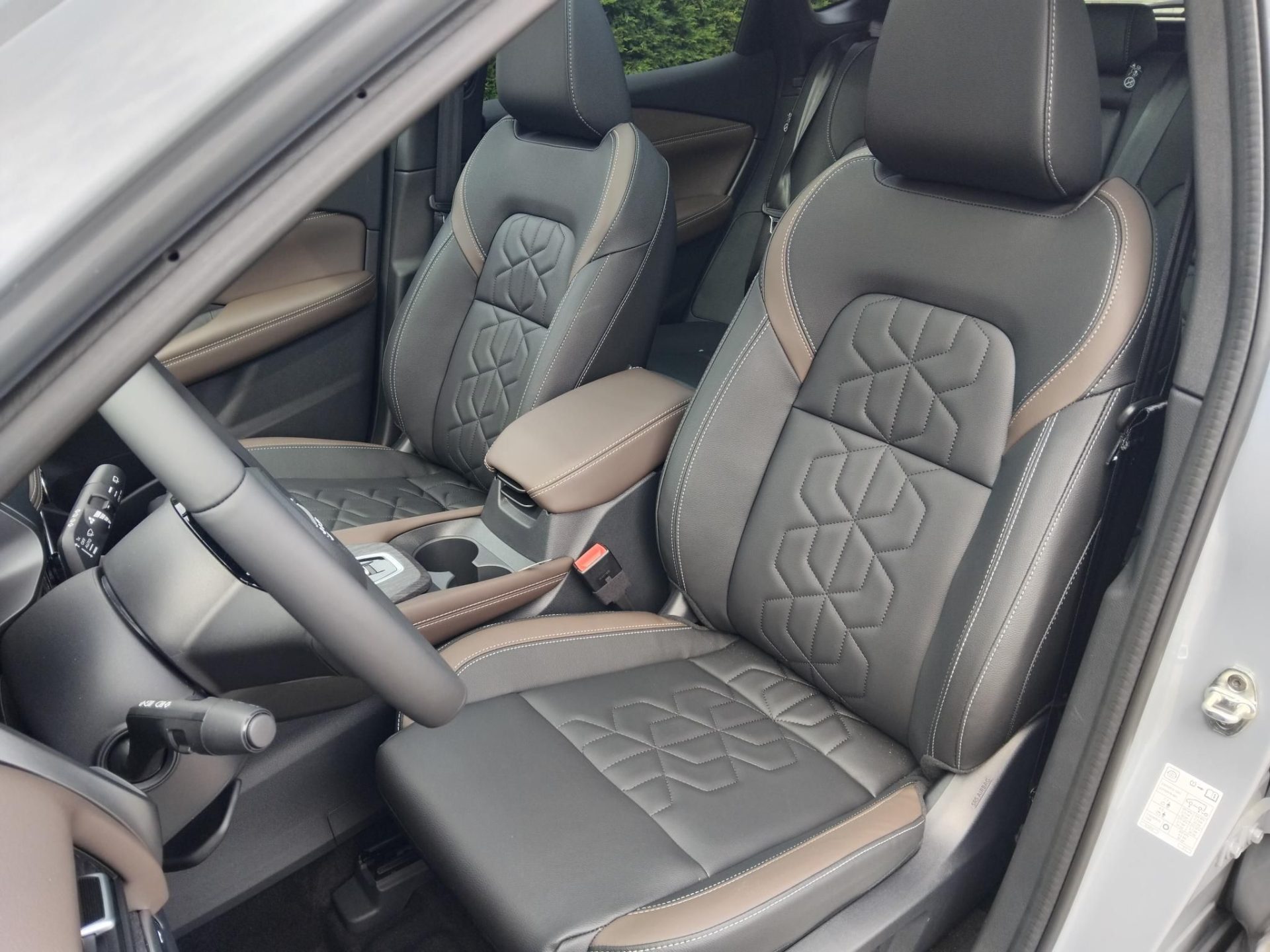 NISSAN QASHQAI 1.5 e-Power Tekna (Automata) MILLIÓS KEDVEZMÉNY!!! MAGASAN FELSZERELT KÜLÖNLEGES BELSŐ TÉR!