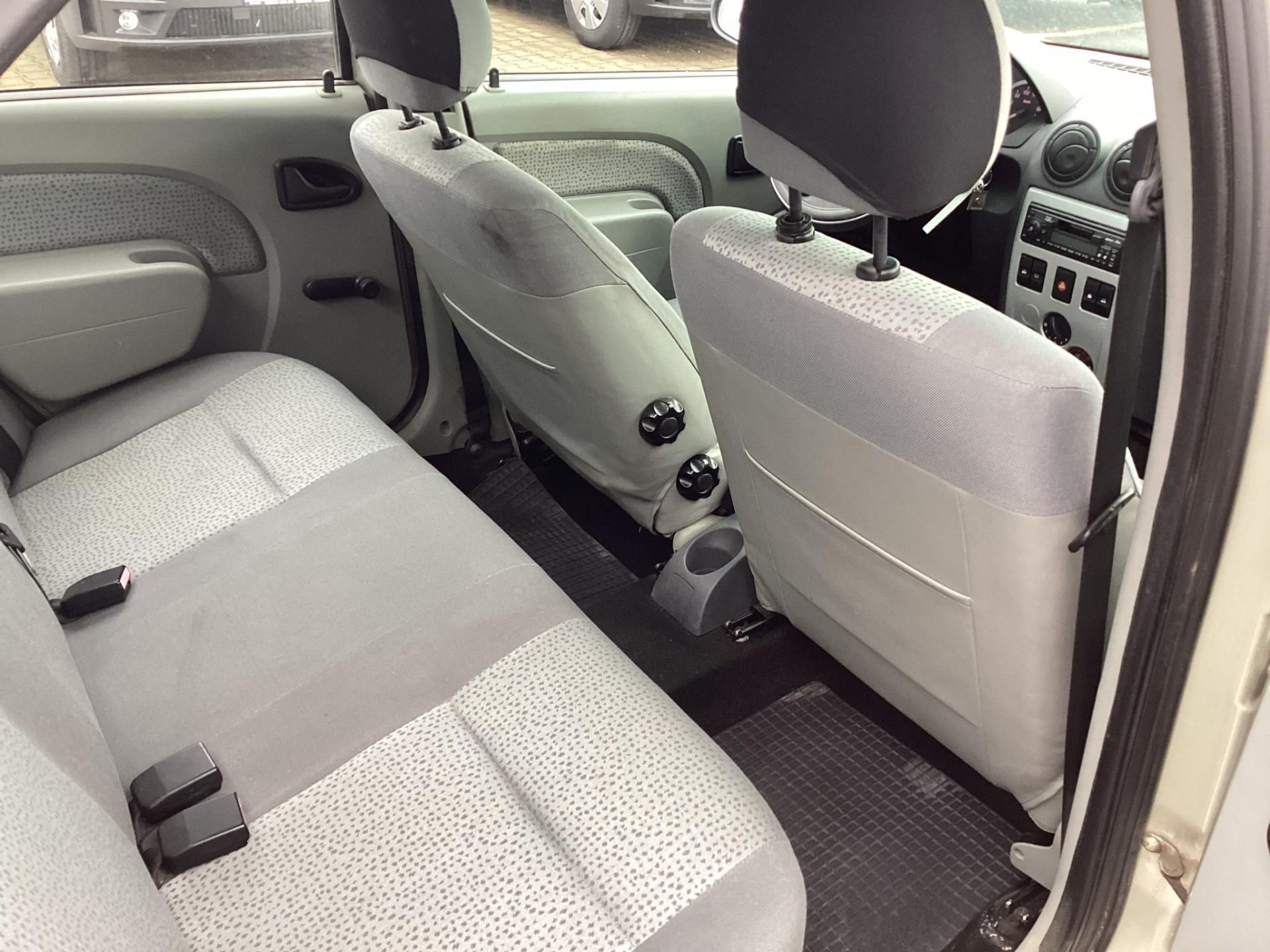 DACIA LOGAN 1.4 Laureate