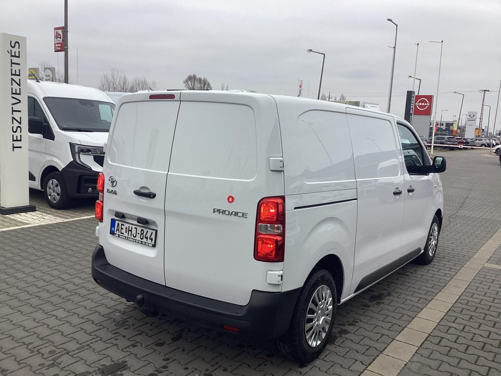 TOYOTA PROACE 2.0 D-4D Active – L1H1 Mo.-i.1.tul. GYÁRI GARANCIA 2029.03.-ig. ! KAVOSZ 3% !