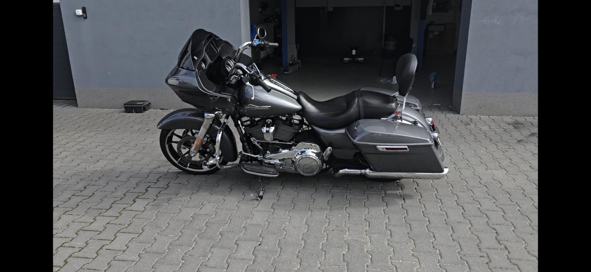 HARLEY-DAVIDSON ROAD GLIDE LIMITED FLTRX