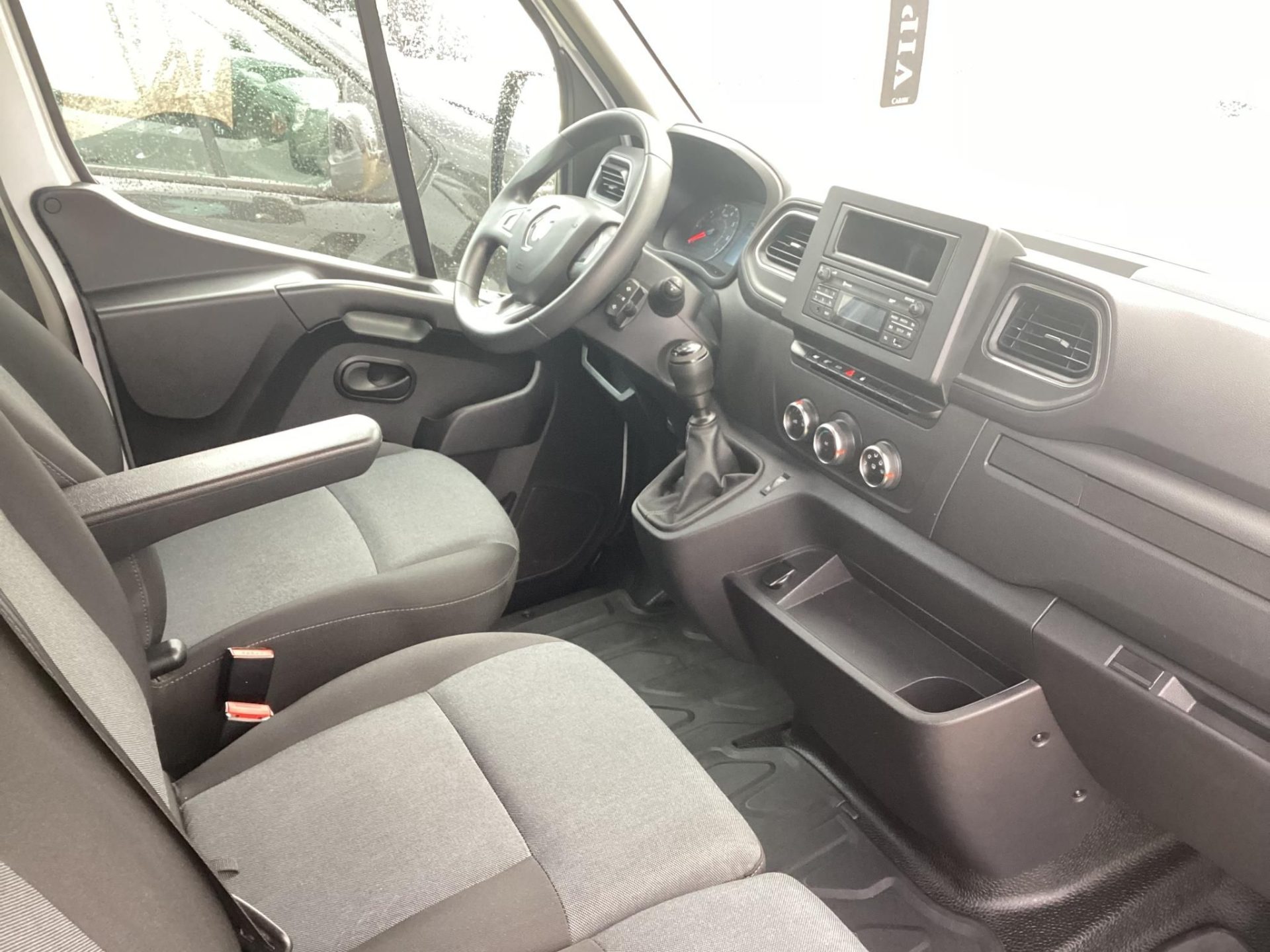 RENAULT MASTER 2.3 dCi 165 L3P3 3,5t Pack Comfort Mo.-i.1.tul. ! 124 e km !