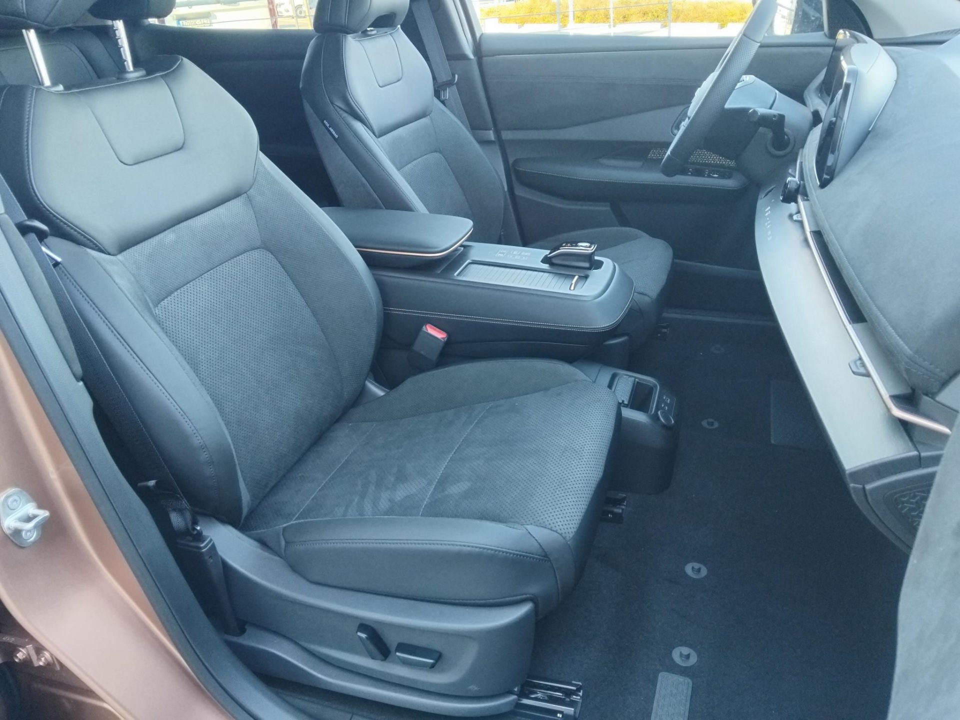 NISSAN ARIYA 87kWh Evolve MILLIÓS KEDVEZMÉNNYEL KÉSZLETRŐL!!!