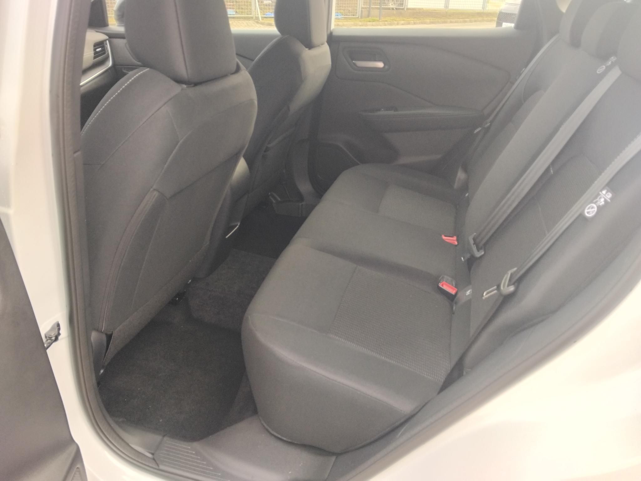 NISSAN QASHQAI 1.3 DIG-T Mild Hybrid Acenta KÉSZLETRŐL!!! NAGY KEDVEZMÉNNYEL!