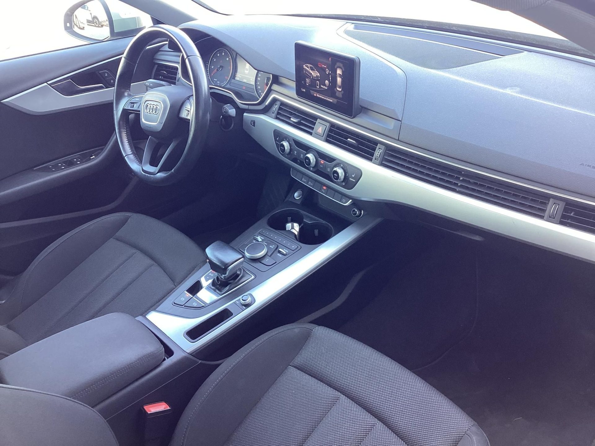 AUDI A4 1.4 TFSI Basis S-tronic Mo.-i .1.tul.! 81e km !!