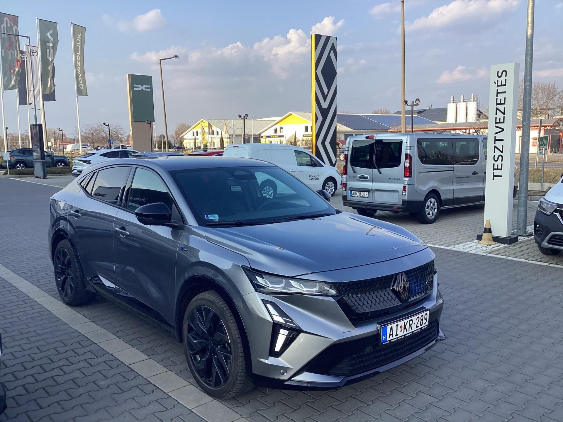 RENAULT RAFALE 1.2 E-Tech Plug-in hybrid Esprit Alpine (Automata) 4WD GYÁRI GARANCIA 2030.03. v. 100e km-ig ! ! 1.tul. !