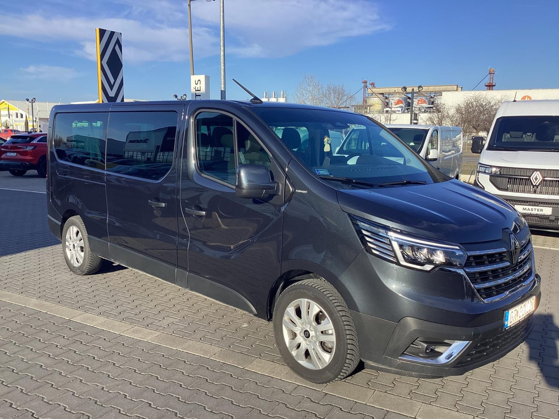 RENAULT TRAFIC 2.0 Blue dCi 150 L2H1 Equilibre (9 személyes ) Mo.-i.1.tul.DUPLA TOLÓAJTÓ/HOROG/ÁFÁS !