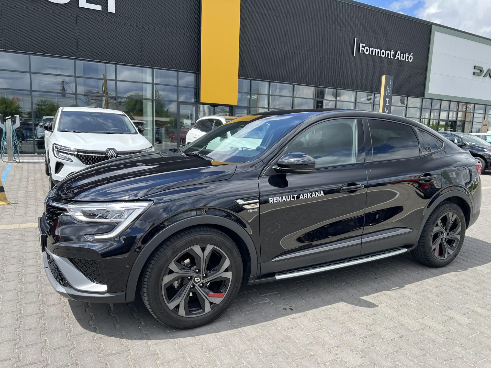 RENAULT ARKANA 1.3 TCe mild Hybrid R.S. Line EDC érvényes gyári garancia