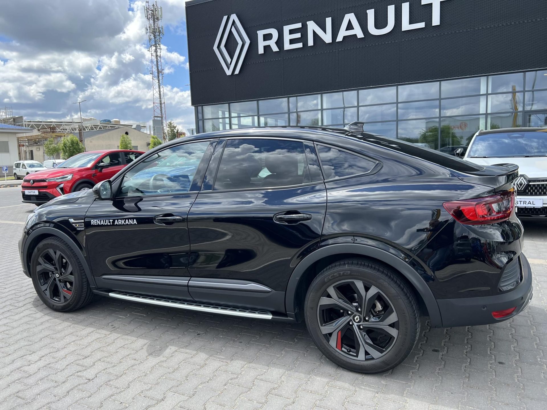 RENAULT ARKANA 1.3 TCe mild Hybrid R.S. Line EDC érvényes gyári garancia