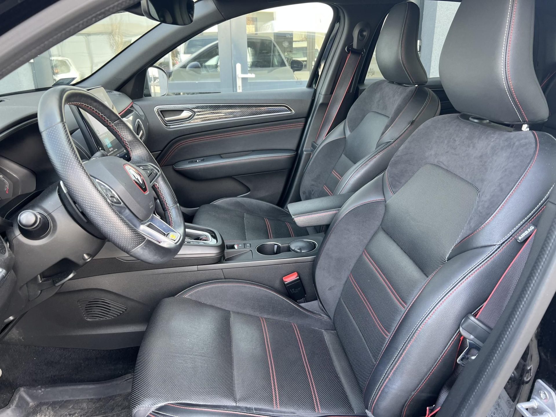 RENAULT ARKANA 1.3 TCe mild Hybrid R.S. Line EDC érvényes gyári garancia