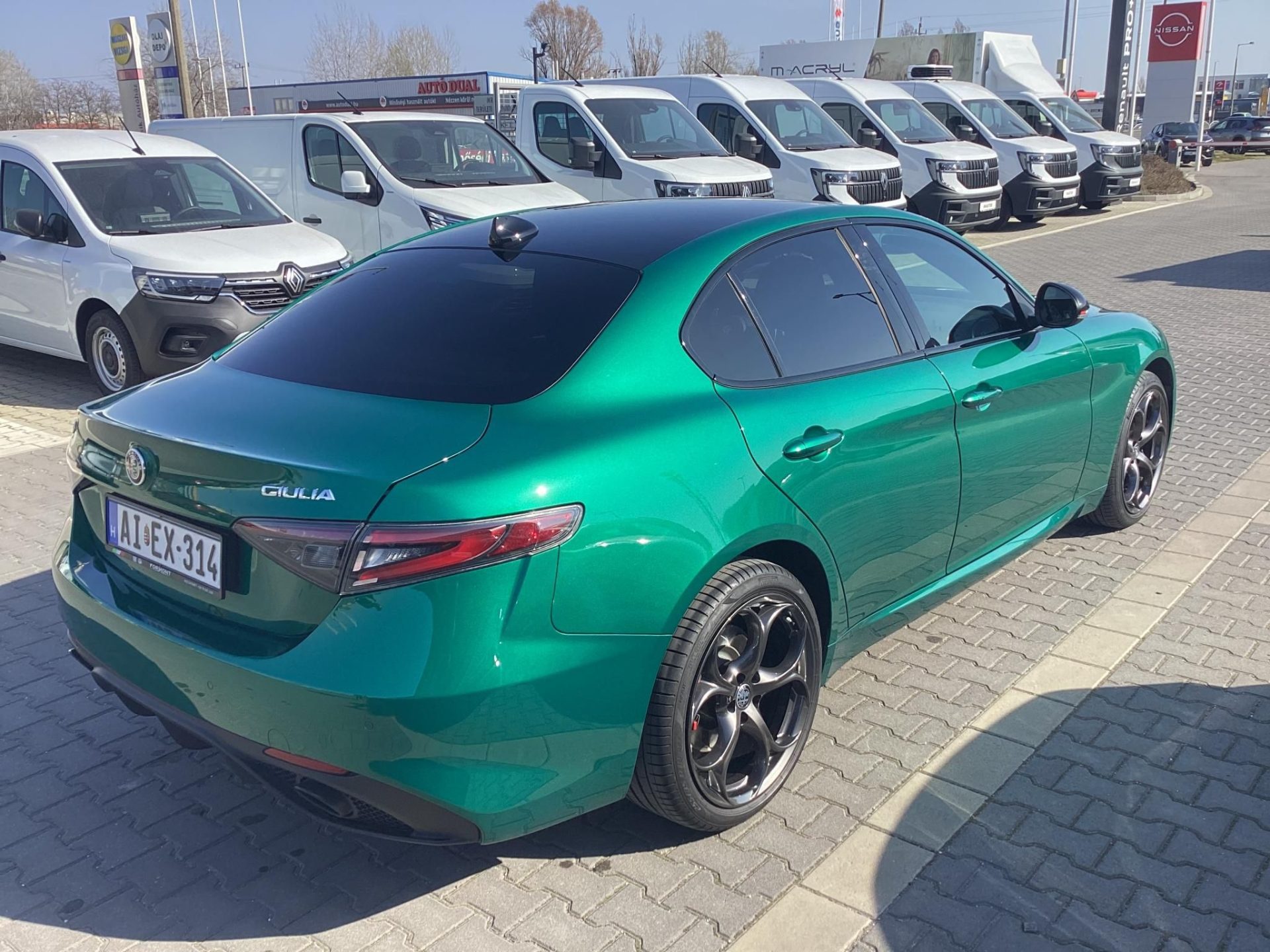 ALFA ROMEO GIULIA 2.0 MultiAir Tributo (Automata) GYÁRI GARANCIA 2029.07.v.200e km-ig ! ÁFÁS VÉTELÁR !