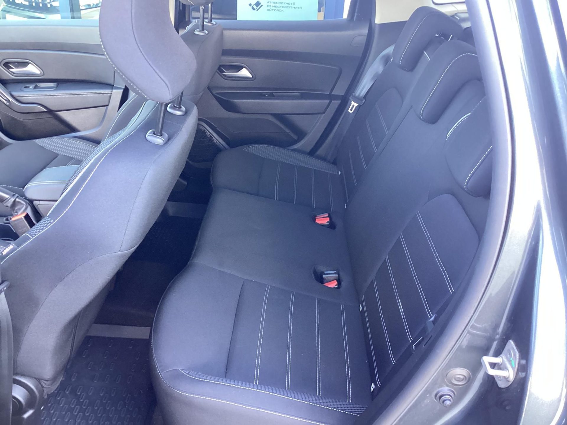 DACIA DUSTER 1.3 TCe Prestige Mo.-i.1.tul.GYÁRI GARANCIA 2027.04.hó v.100e km-ig !LED/NAVI/KAMERA/ÜLÉSFŰTÉS