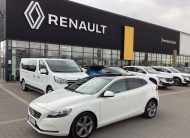 VOLVO V40 2.0 D [D4] Momentum PANORÁMATETŐ/BŐR/TOLATÓKAMERA/NAVI/FŰTHETŐ ÜLÉSEK