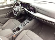 VOLKSWAGEN GOLF VIII Variant 1.5 eTSI ACT Life DSG SZERVÍZKÖNYVES !