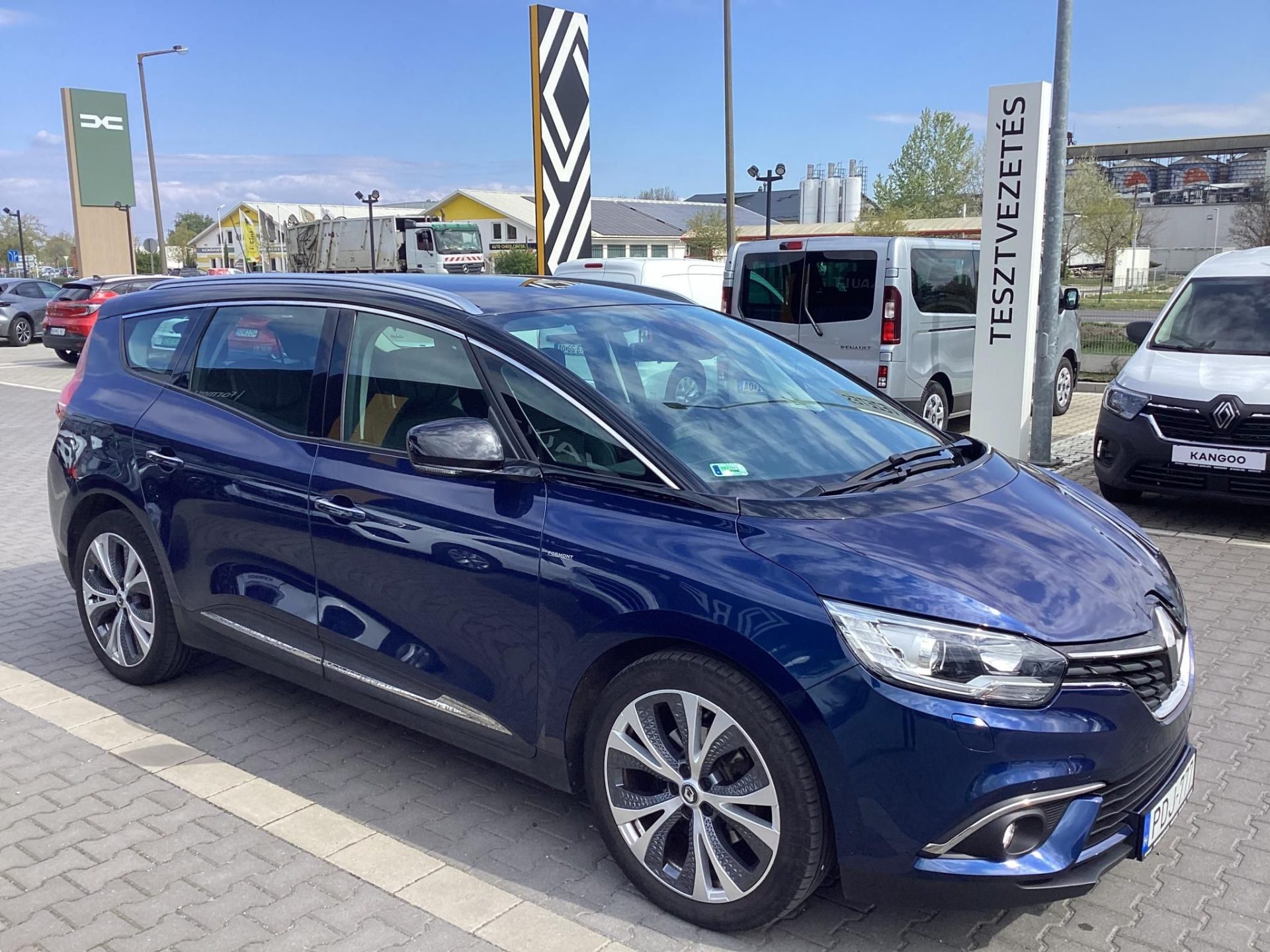 RENAULT GRAND SCENIC Scénic 1.2 TCe Intens (7 személyes ) Mo.-i.1.tul.! 99e km !MASSZÍROZÓS ÜLÉS/NAVIGÁCIÓ/FŰTHETŐ ÜLÉSEK/KEYLESS