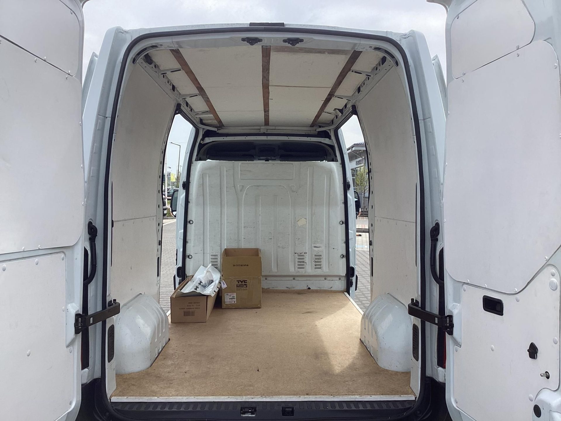 RENAULT MASTER 2.3 dCi 125 L2H2 3,3t Pack Comfort Mo.-i.1.tul.! DUPLA TOLÓAJTÓ/2.5T HOROG/KLÍMA/NEM AD-BLUE-s !!