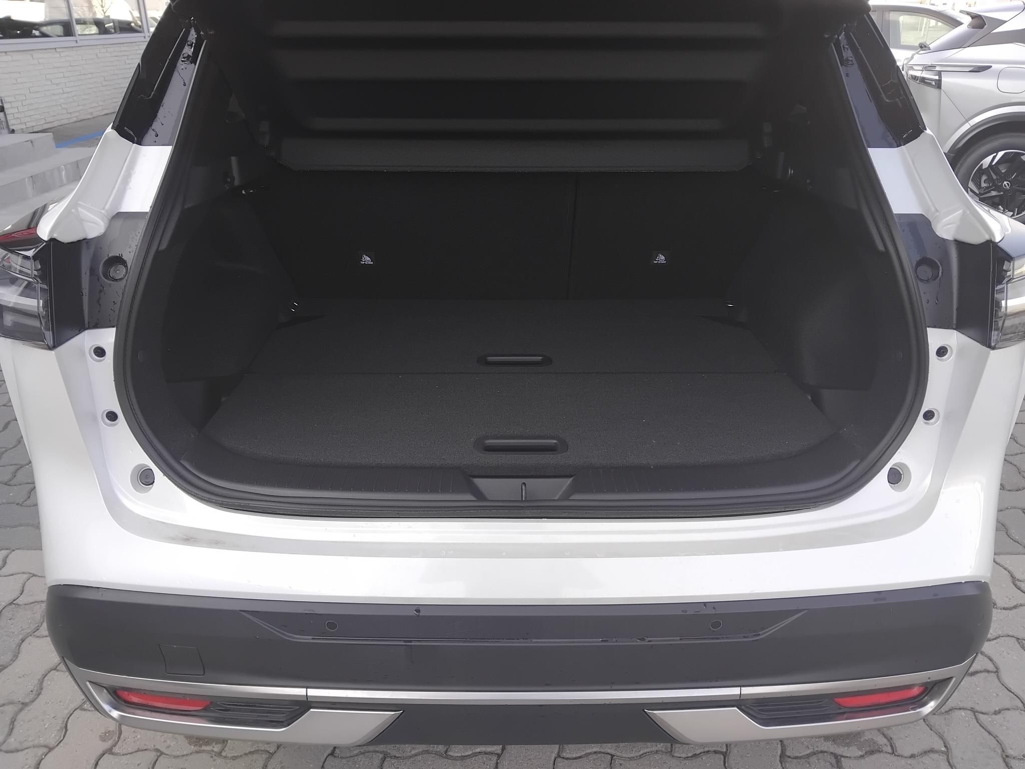 NISSAN QASHQAI 1.3 DIG-T Mild Hybrid N-Connecta EXTRA EGYEDI KEDVEZMÉNNYEL! MANUÁLIS VÁLTÓ+BI-COLOR ÉS TÉLI CSOMAG!