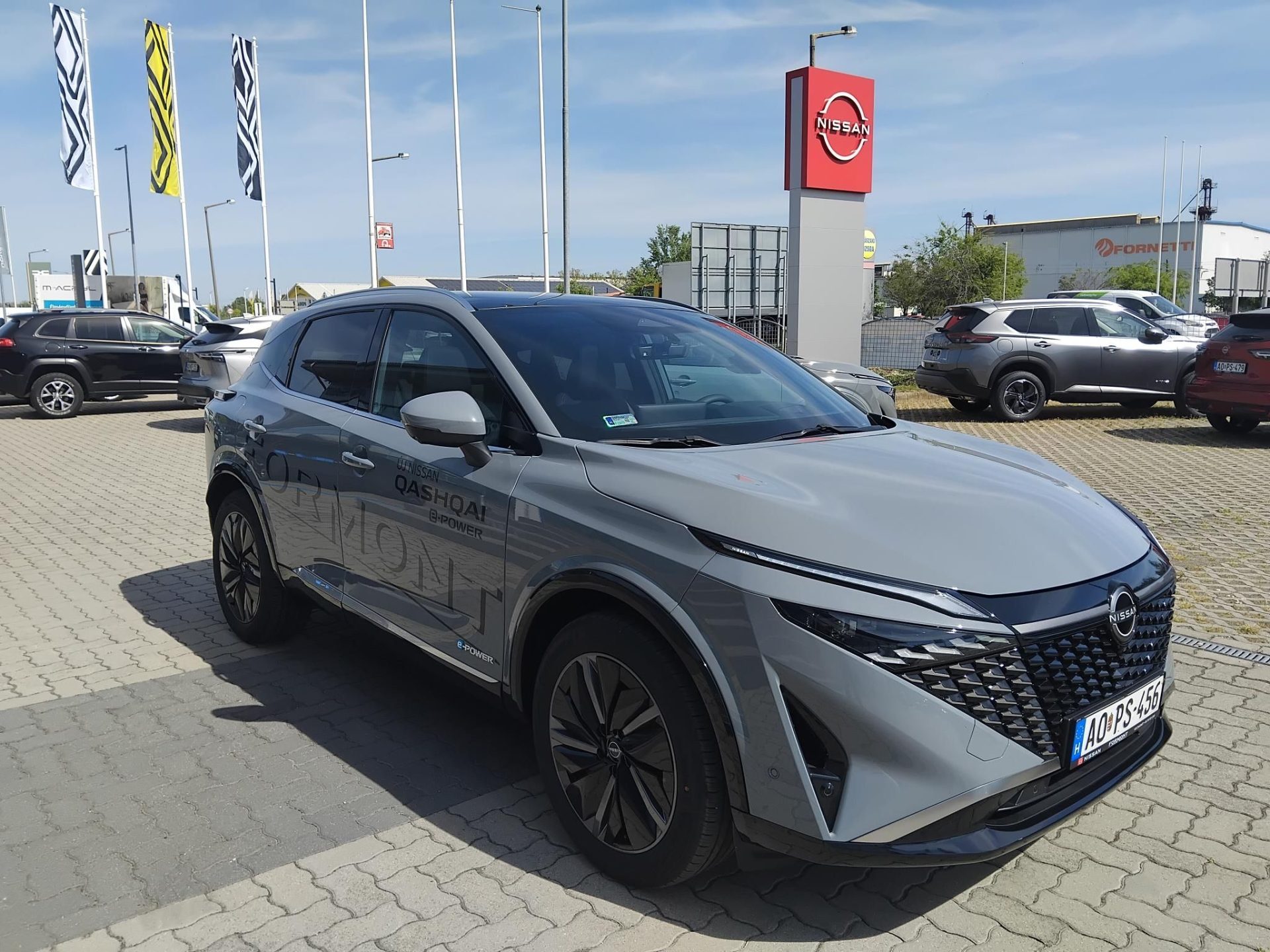 NISSAN QASHQAI 1.5 e-Power Tekna (Automata) EXTRA EGYEDI KEDVEZMÉNNYEL!!! MAGASAN FELSZERELT KÜLÖNLEGES BELSŐ TÉR!