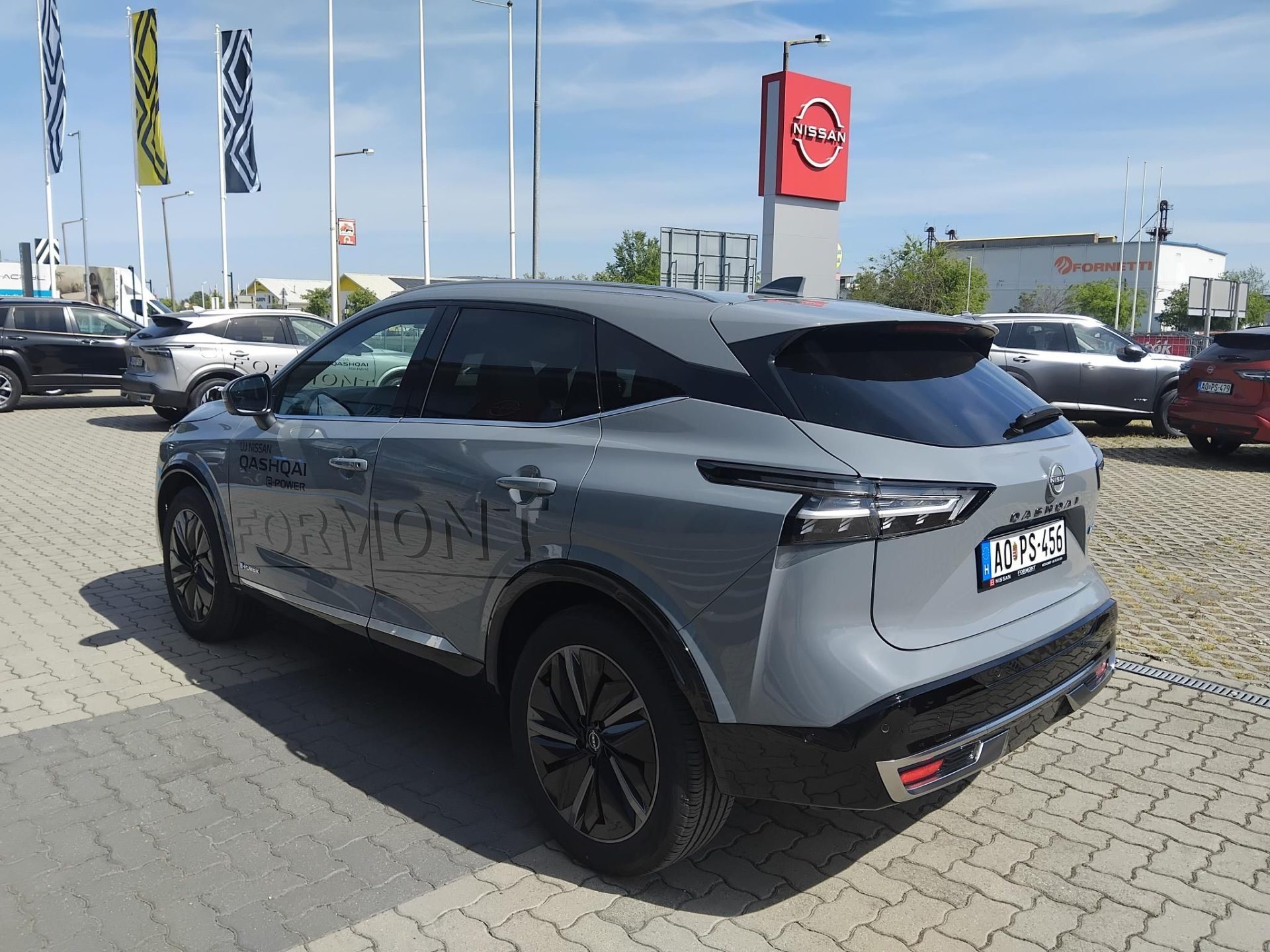 NISSAN QASHQAI 1.5 e-Power Tekna (Automata) EXTRA EGYEDI KEDVEZMÉNNYEL!!! MAGASAN FELSZERELT KÜLÖNLEGES BELSŐ TÉR!