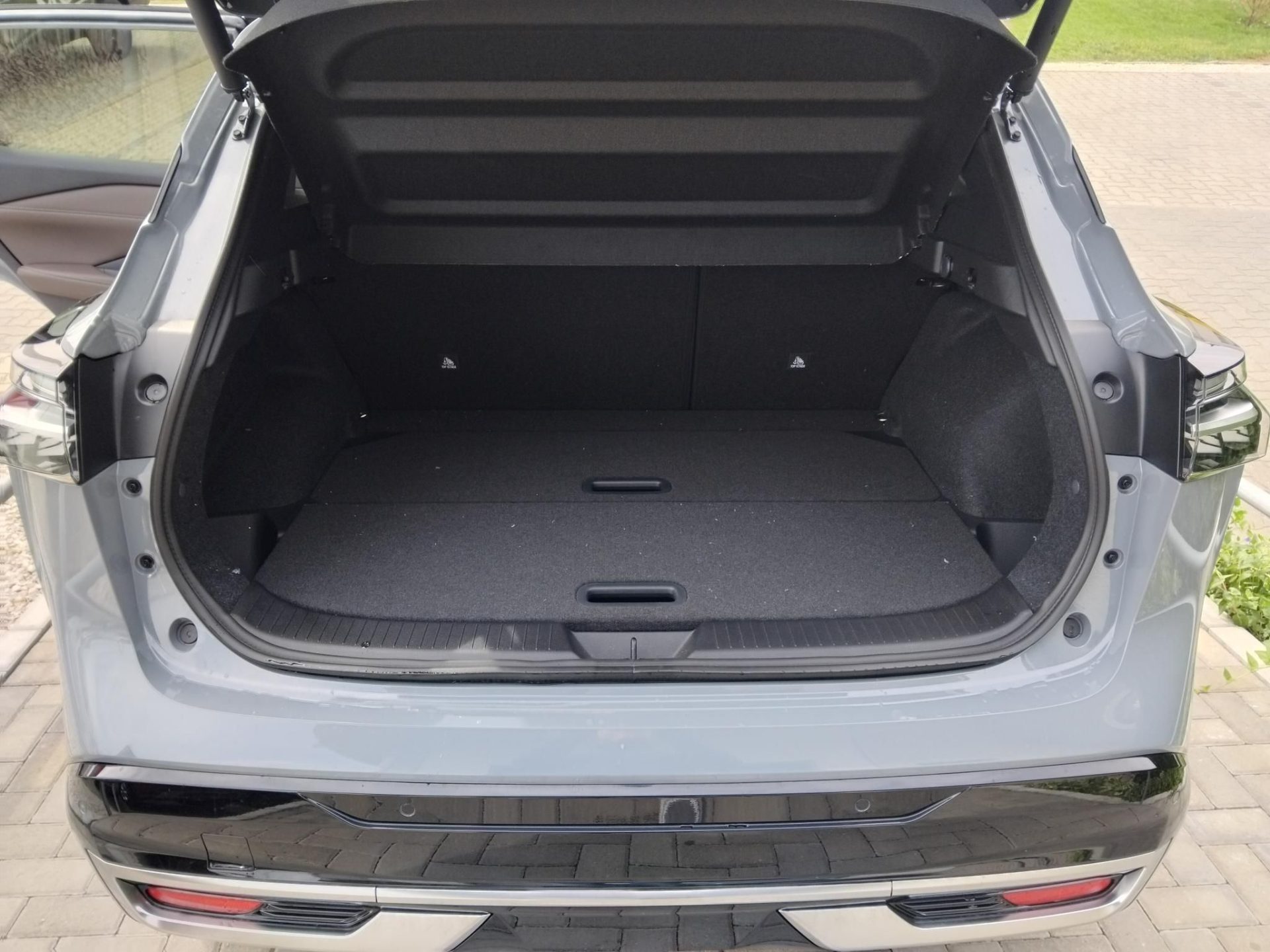 NISSAN QASHQAI 1.5 e-Power Tekna (Automata) EXTRA EGYEDI KEDVEZMÉNNYEL!!! MAGASAN FELSZERELT KÜLÖNLEGES BELSŐ TÉR!