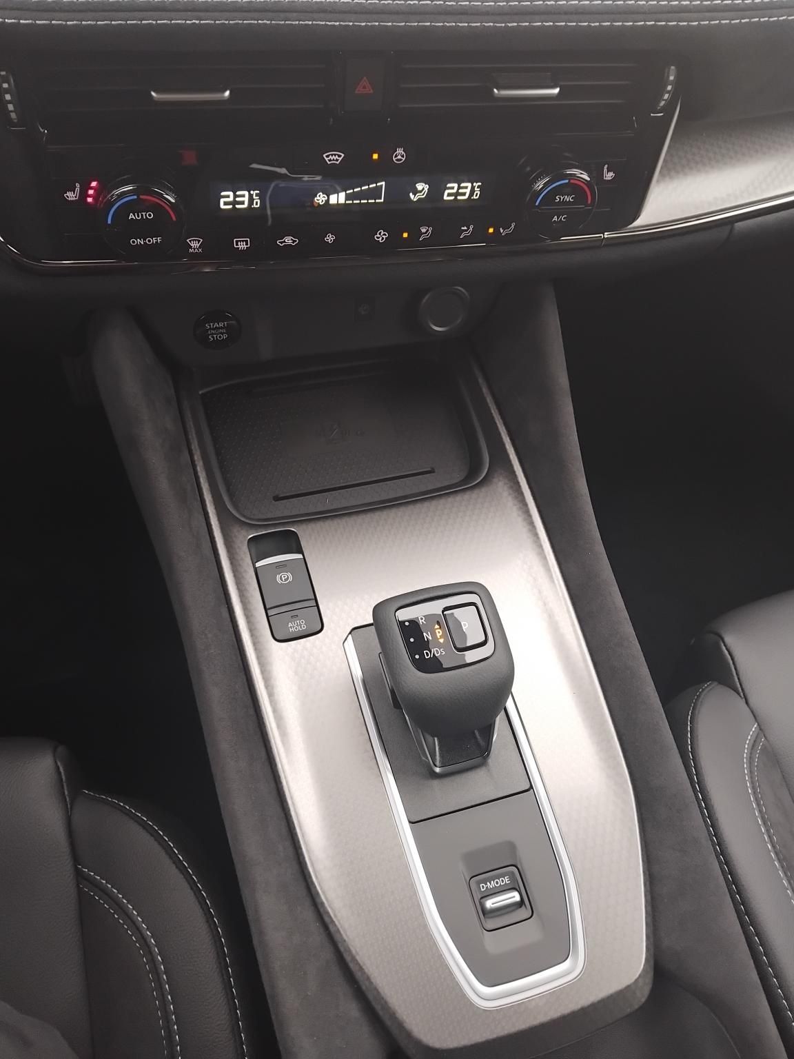 NISSAN QASHQAI 1.3 DIG-T Mild N-Design X-Tronic KÜLÖNLEGES FELSZERELTSÉG KÉSZLETRŐL !!!