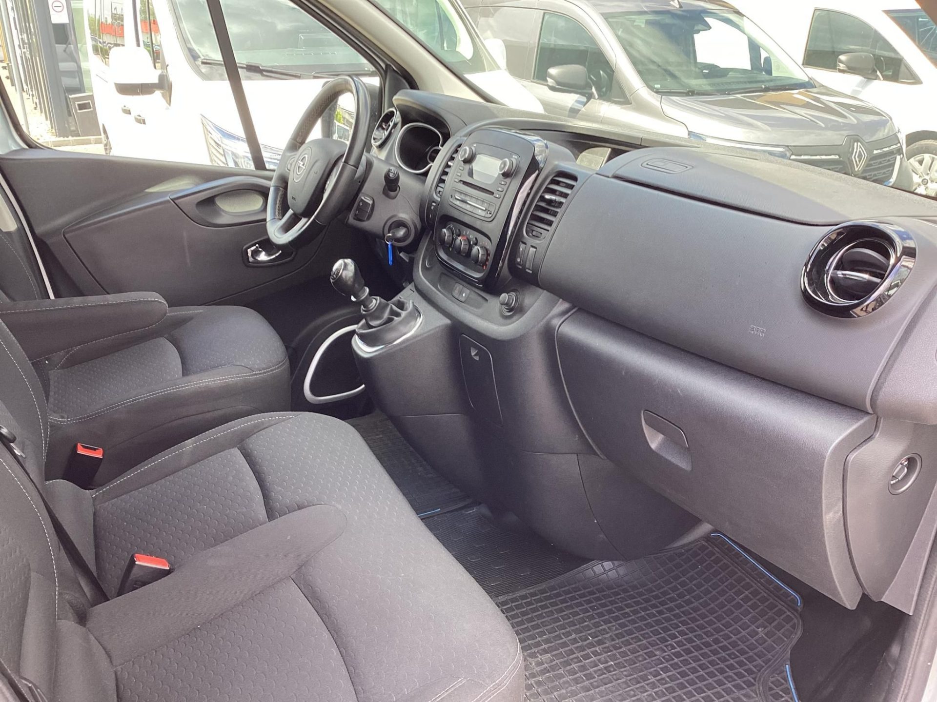OPEL VIVARO 1.6 CDTI L2H1 2.9t Euro 6 Mo.-i.2.tul.! 182ekm !!