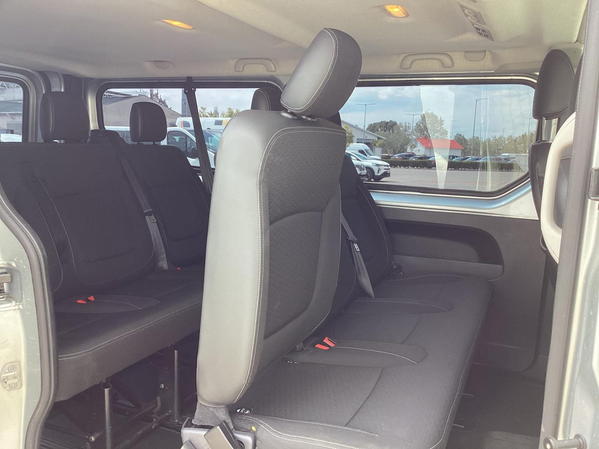 OPEL VIVARO 1.6 CDTI L2H1 2.9t Euro 6 Mo.-i.2.tul.! 182ekm !!