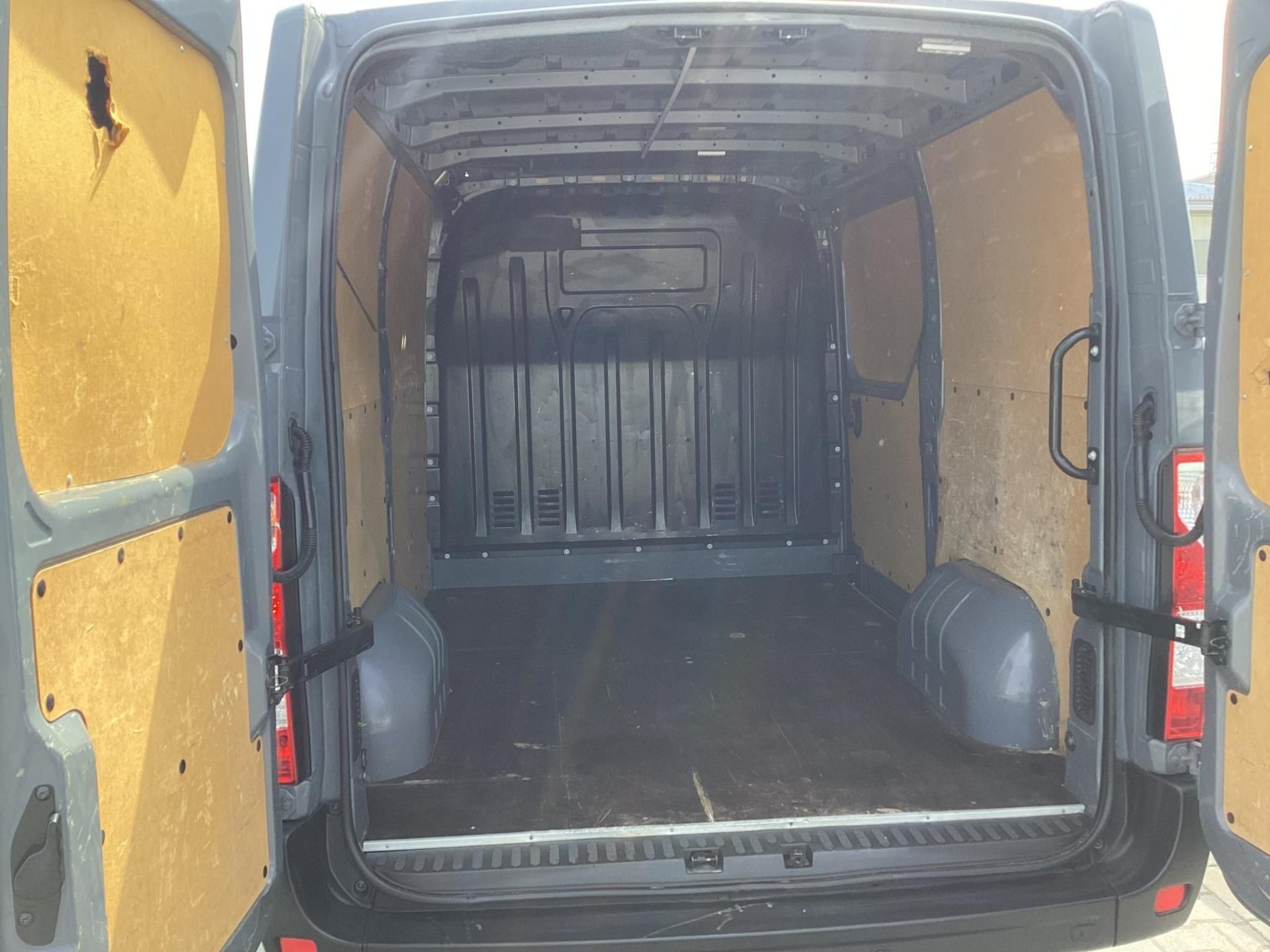 RENAULT MASTER 2.3 dCi 180 L1H1 3,5t Pack Comfort (Automata) Mo.-i ! 108e km !! AUT.VÁLTÓ !