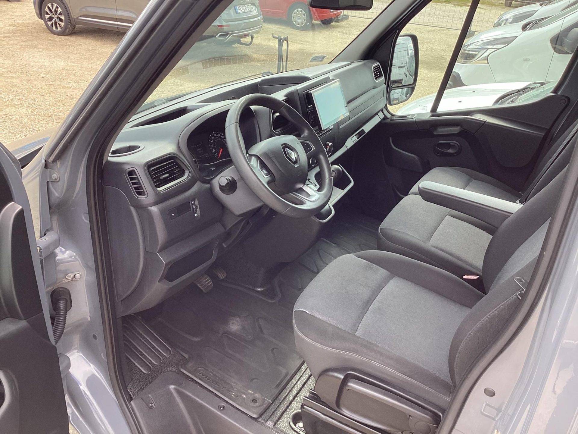 RENAULT MASTER 2.3 dCi 180 L1H1 3,5t Pack Comfort (Automata) Mo.-i ! 108e km !! AUT.VÁLTÓ !