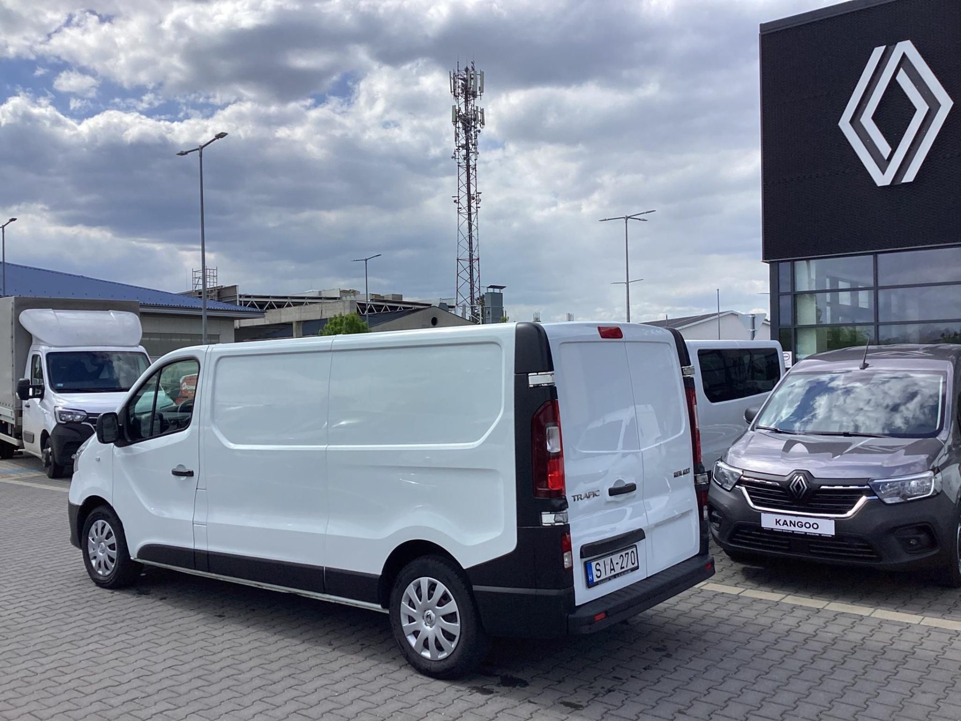 RENAULT TRAFIC 2.0 dCi 120 L2H1 2,9t Business S&S Mo.-i. LED/TOLATÓRADAR/TEMPOMAT