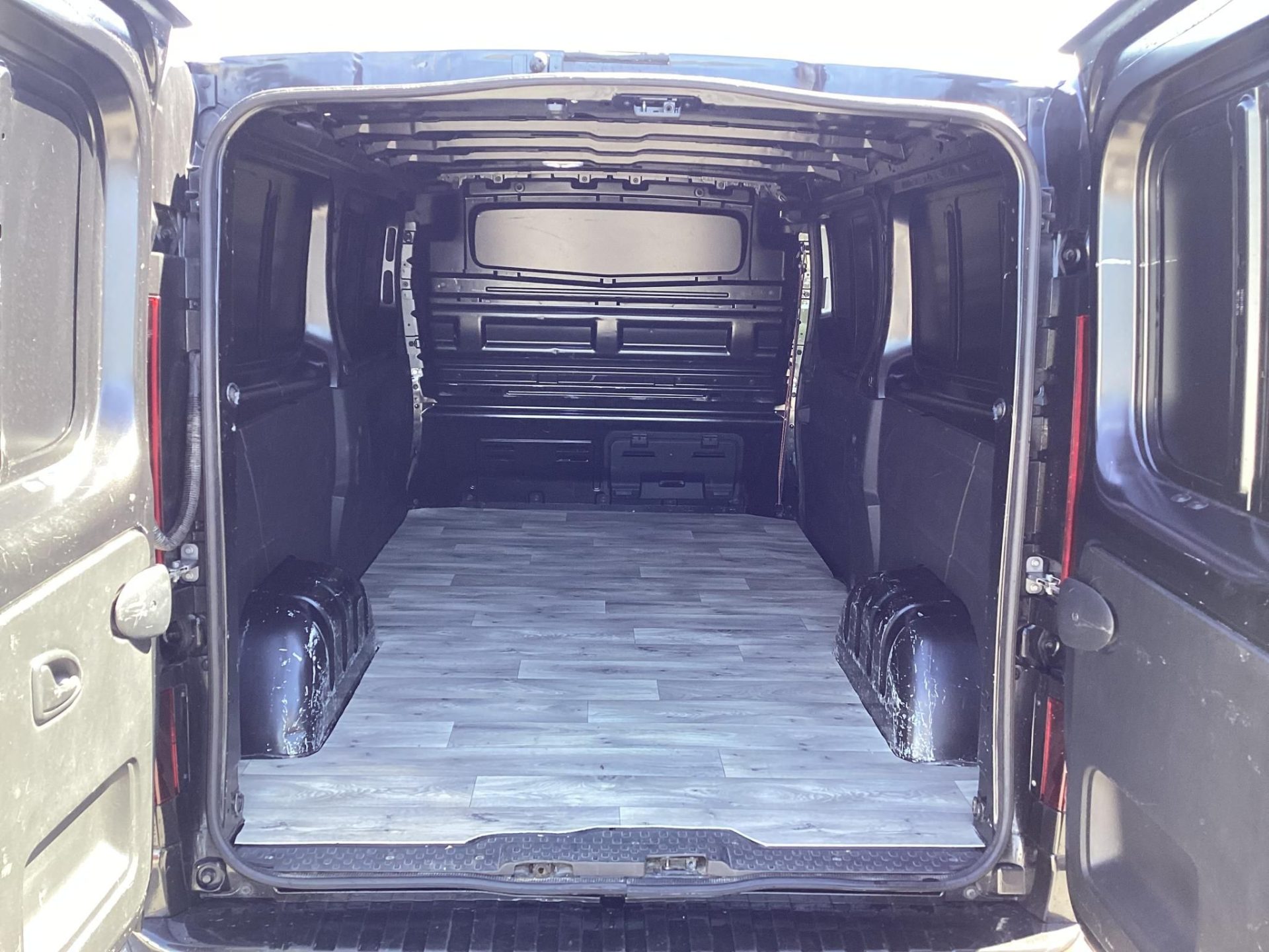 RENAULT TRAFIC 2.0 Energy dCi 170 L2H1 2,9t Pack Comfort S&S Mo.-i.1.tul.! 69e km !