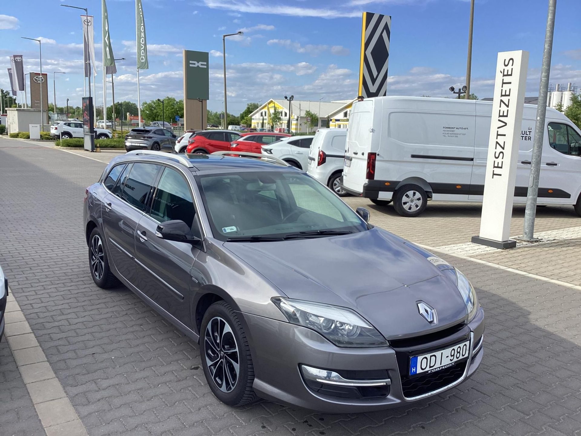 RENAULT LAGUNA Grandtour 1.5 dCi /BOSE HIFI/DUPLA EL.PANORÁMATETŐ/NAVI/KEYLESS-GO