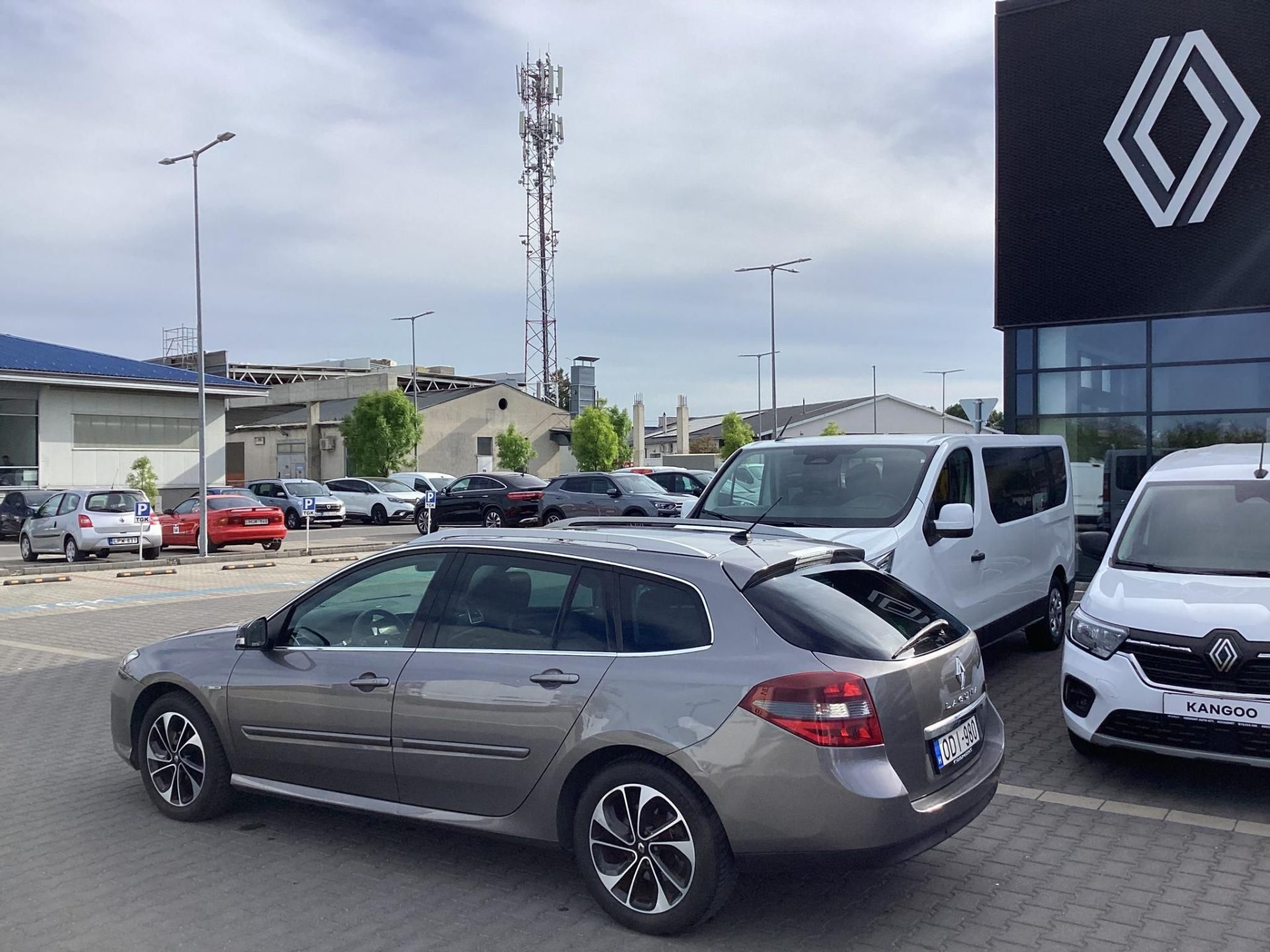RENAULT LAGUNA Grandtour 1.5 dCi /BOSE HIFI/DUPLA EL.PANORÁMATETŐ/NAVI/KEYLESS-GO