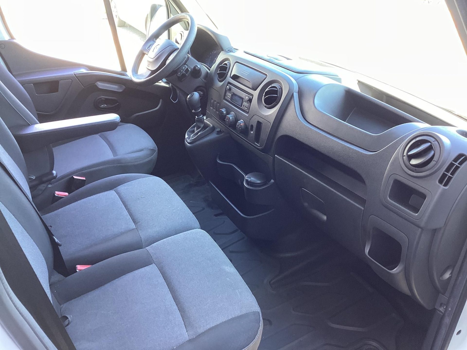 RENAULT MASTER 2.3 dCi 130 L3H2 3,5t Business Mo.-i.1.tul.! 214e km !