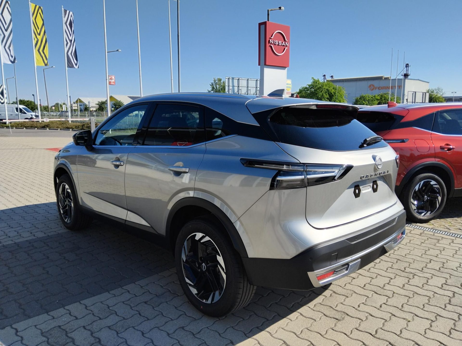 NISSAN QASHQAI 1.3 DIG-T Mild Hybrid N-Connecta X-Tronic NAGY KEDVEZMÉNNYEL! KÉSZLETRŐL+TÉLI CSOMAGGAL!