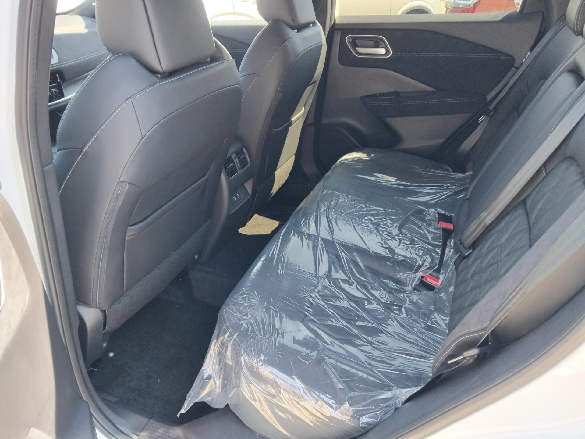 NISSAN QASHQAI 1.3 DIG-T Mild Tekna+ X-Tronic FULL EXTRA!!! MILLIÓS KEDVEZMÉNY!