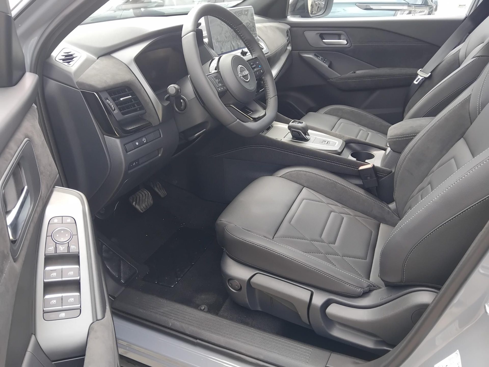 NISSAN QASHQAI 1.3 DIG-T Mild N-Design X-Tronic KÜLÖNLEGES FELSZERELTSÉG KÉSZLETRŐL !!!