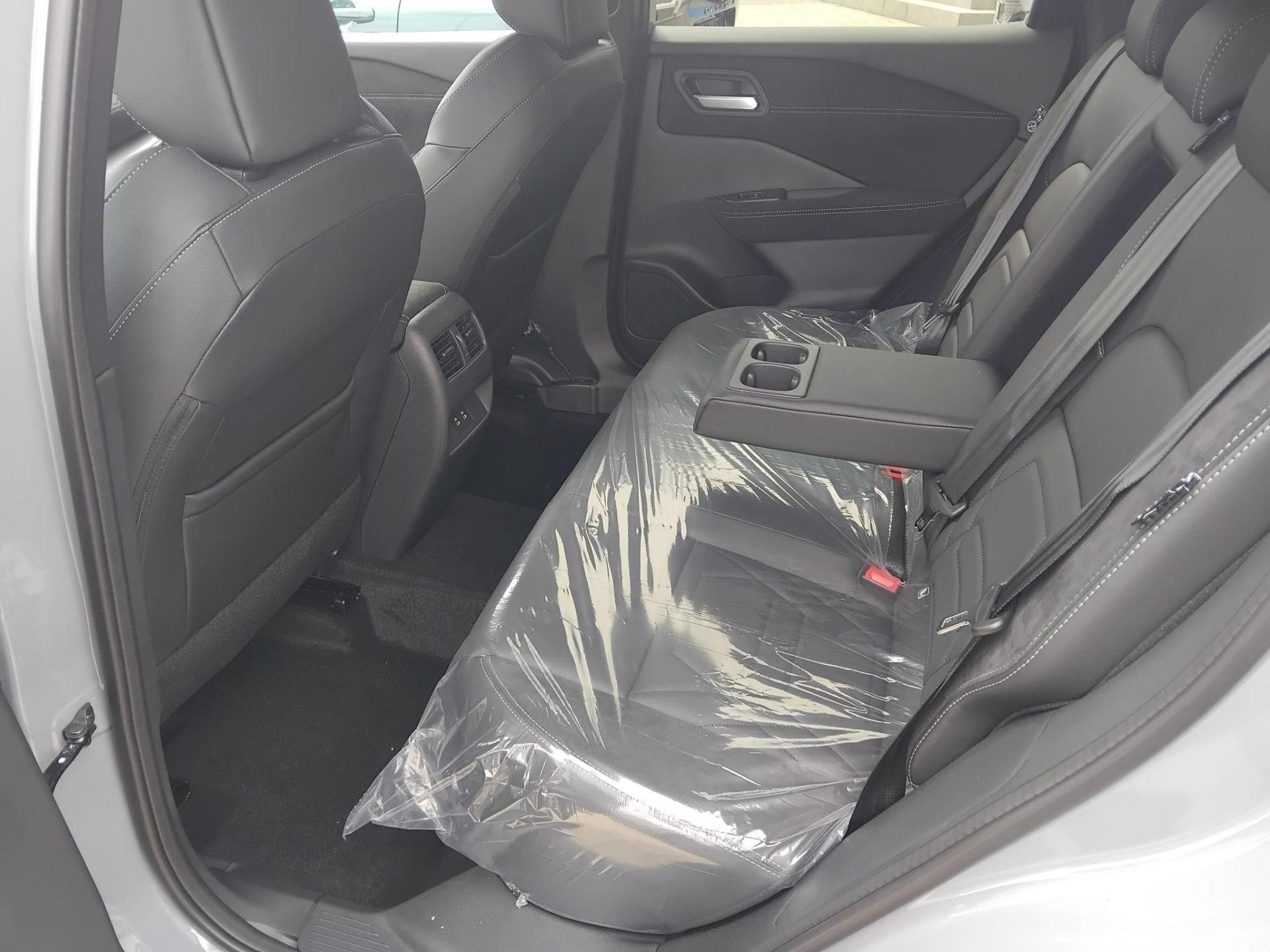 NISSAN QASHQAI 1.3 DIG-T Mild N-Design X-Tronic KÜLÖNLEGES FELSZERELTSÉG KÉSZLETRŐL !!!