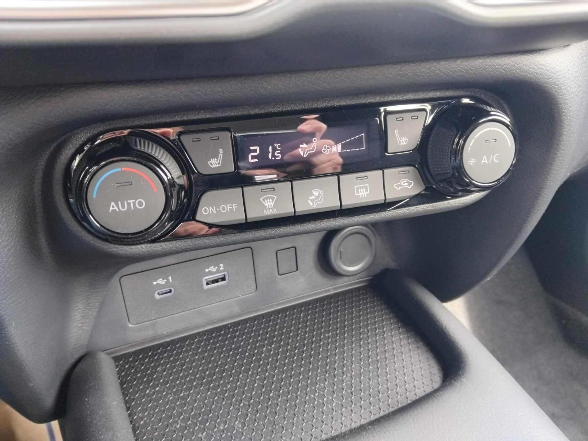 NISSAN JUKE 1.0 DIG-T Acenta DCT AUTOMATA NAGY KEDVEZMÉNNYEL!!!