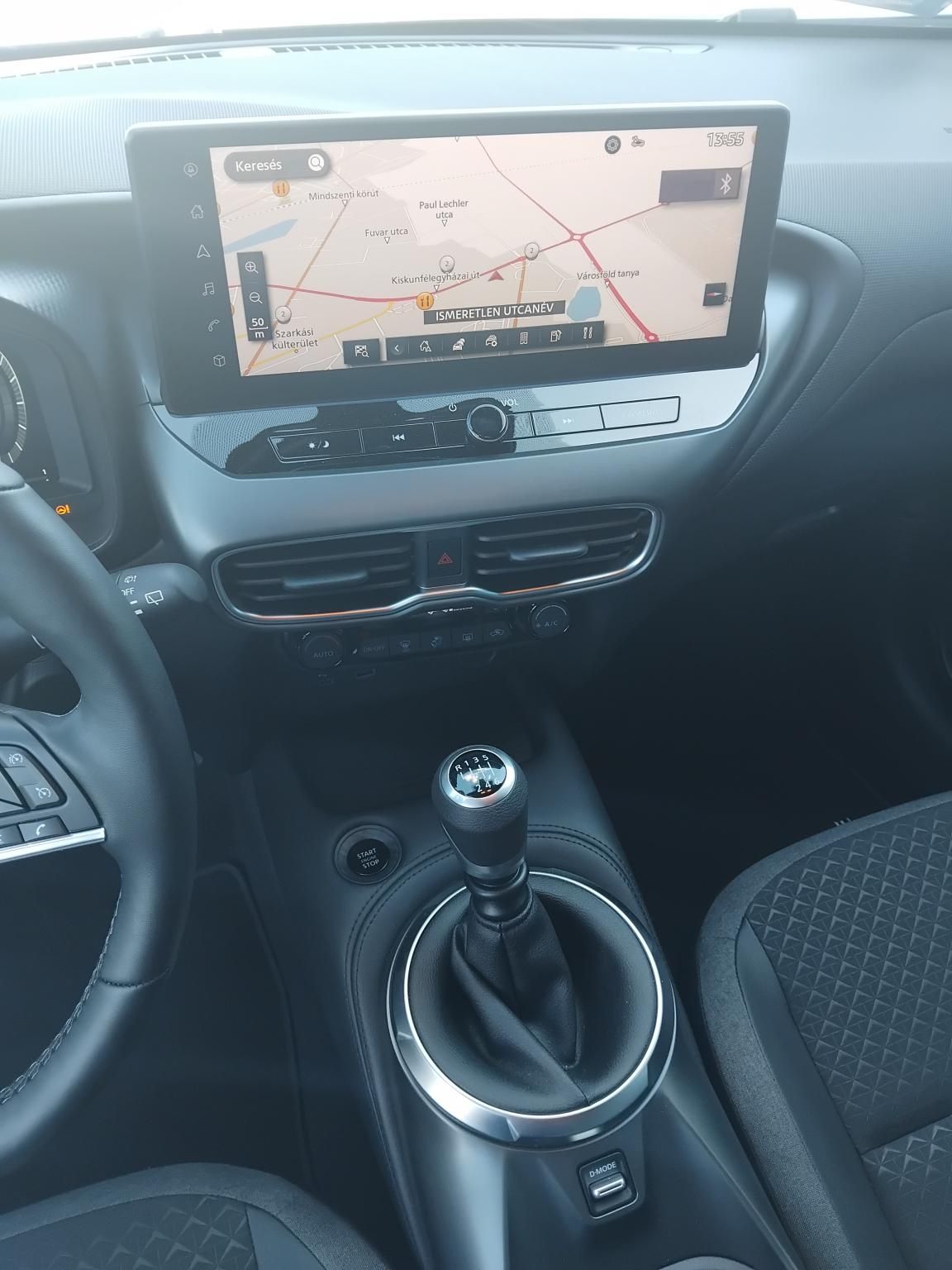 NISSAN JUKE 1.0 DIG-T N-Connecta NAVI+MAN. VÁLTÓ+TÉLI CSOMAG+KÉSZLETRŐL!!!