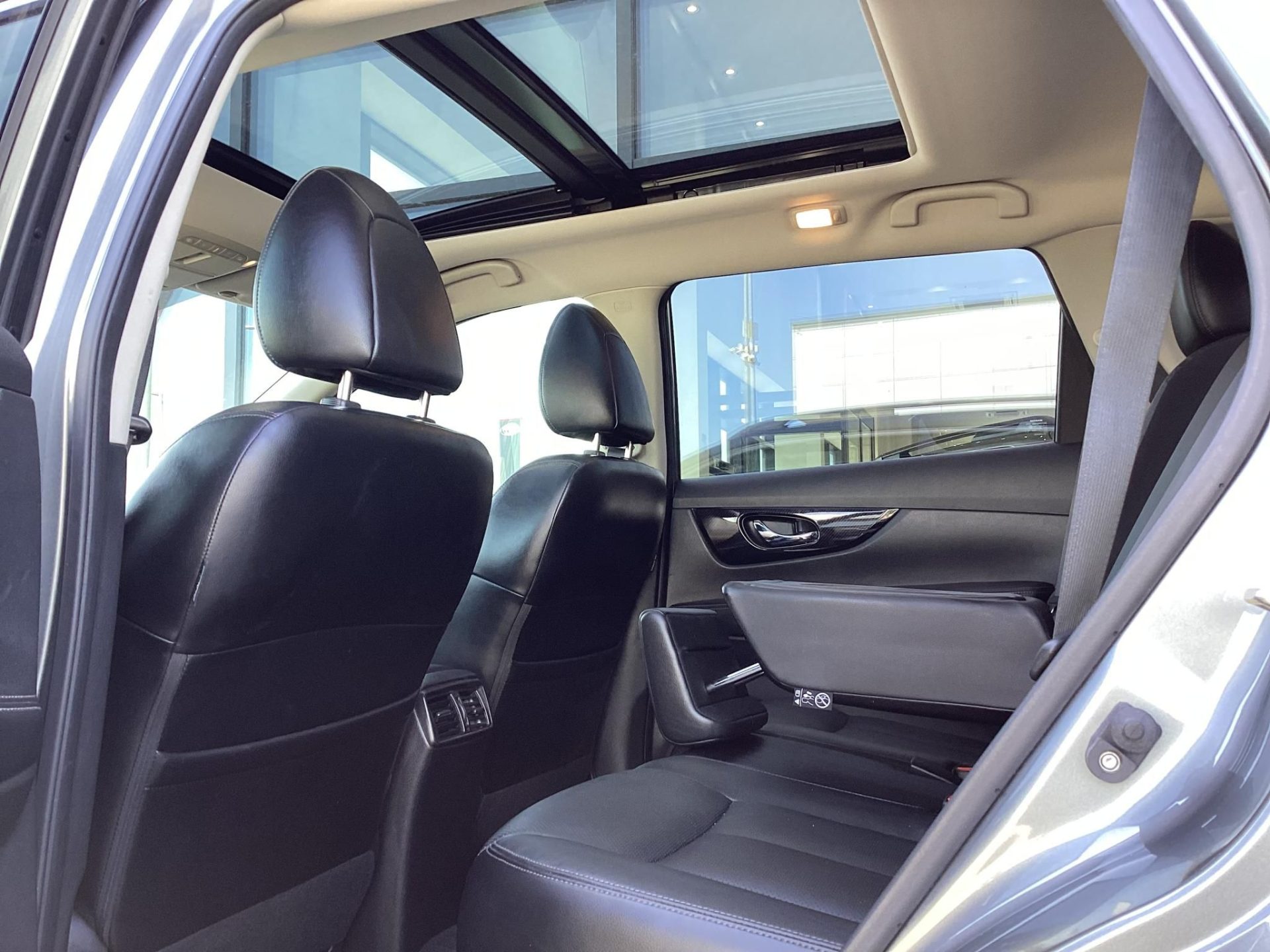 NISSAN X-TRAIL 1.3 DIG-T Tekna DCT Mo.-i.1.tul.!79e km! NAVI/360 fokos KAMERA/PANORÁMA/BOSE/BŐR/4xÜLÉSFŰTÉS/KEYLESS