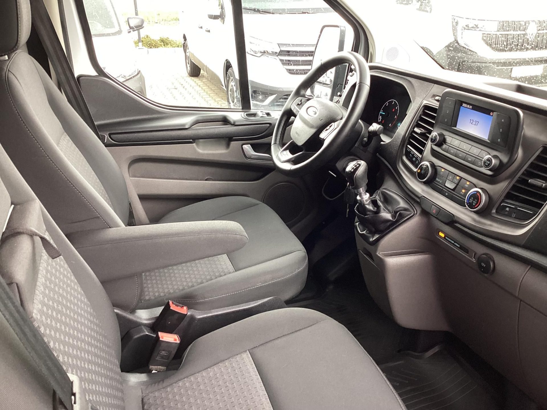 FORD TRANSIT Tourneo Custom 2.0 TDCi 320 L2H1 Trend mHEV (9 személyes ) GYÁRI GARANCIA 2028.03. v. 200e km -ig ! Mo.-i. 1.tul. !